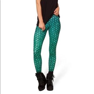 SMALL Blackmilk Game of Thrones Rhaegal Dragon Egg HWMF Leggings (green)